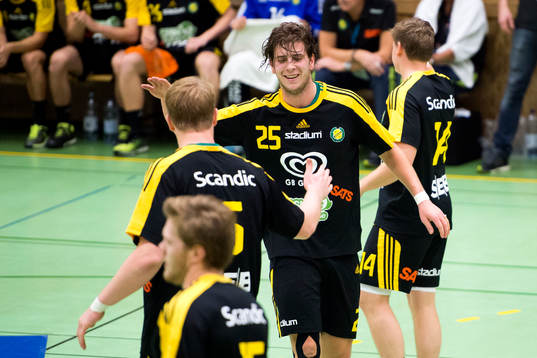 Sävehofs Olle Forsell-Schefvert jublar