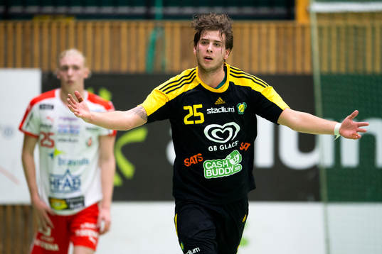 Sävehofs Olle Forsell-Schefvert jublar