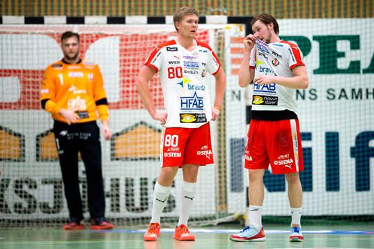 Drotts Markus Sjöbrink och Viktor Hallén deppar