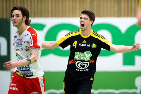Sävehofs Henrik Johansson jublar