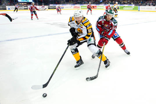 Skellefteås Alexander Urbom och Frölundas Mats Rosseli