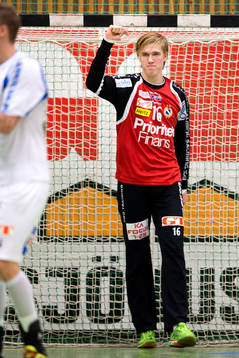 Redbergslids målvakt Tobias Thulin jublar