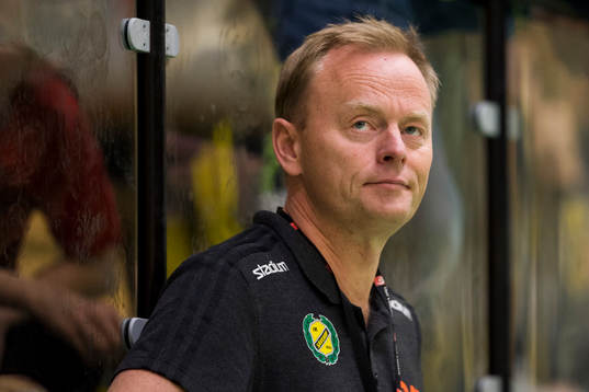 Sävehofs tränare Magnus Johansson deppar