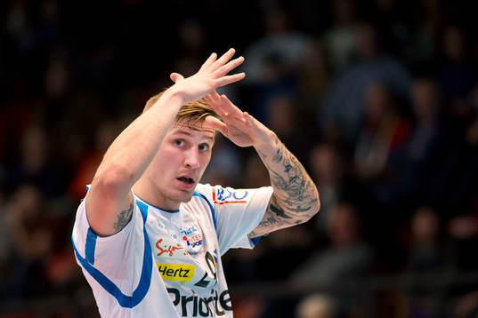 Redbergslids Linus Arnesson tecknar för att stoppa tiden