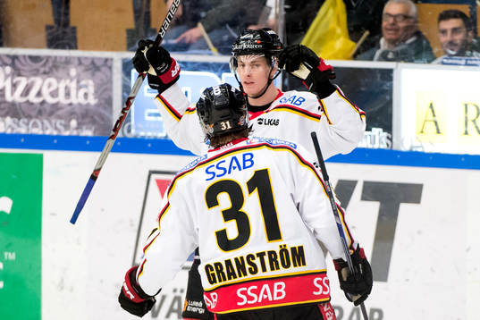 Luleås Peter Cehlarik jublar