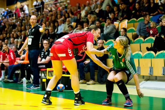 H65 Höörs Jasmina Djapanovic hjälper Silkeborgs Freja