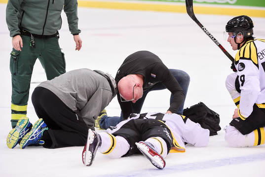 Brynäs Daniel Mannberg får vård