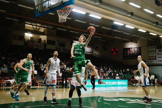Södertäljes Skyler Bowlin
