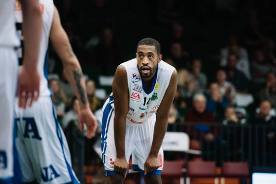 Örebros Justin Baker