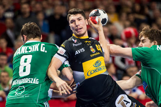 Spaniens Alex Dujshebaev och Ungerns Gergö Ivancsik