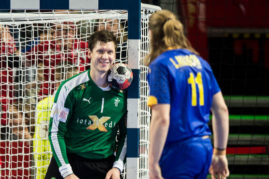 Danmarks målvakt Niklas Landin Jacobsen gör en märklig