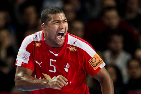 Danmarks Mads Mensah Larsen jublar