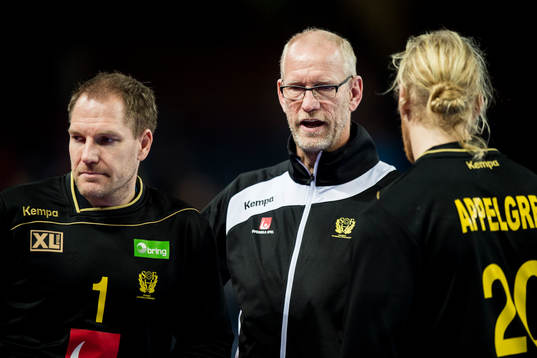 Sveriges målvakt Mattias Andersson, målvaktstränare Mats