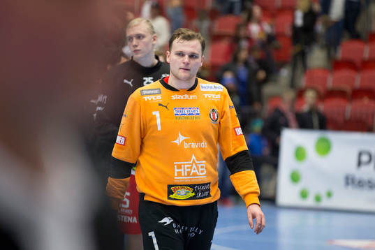 Redbergslids Målvakt Renny Svennberg deppar