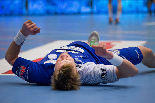 Alingsås Max Darj har ont