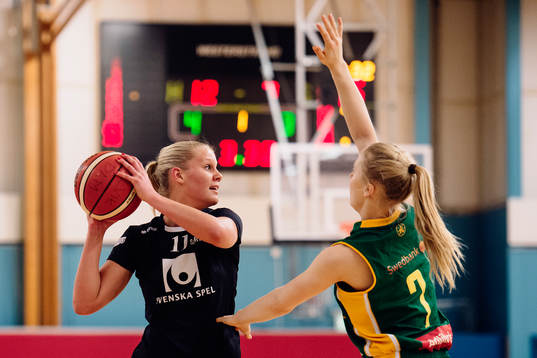 Visbys Johanna Petersson och Alviks Klara Lundquist