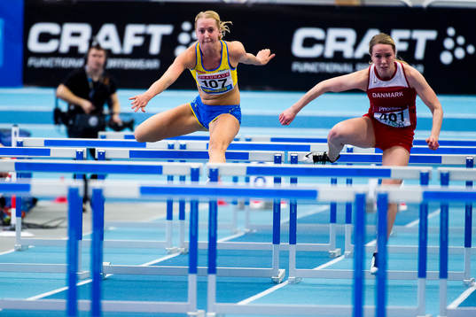 Sveriges Madeleine Eriksson springer 60m häck