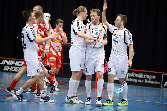 Granlos Johan Samuelsson och Anton Samuelsson jublar