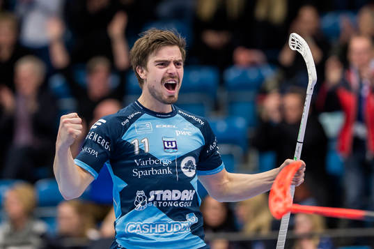 Warbergs Mattias Hasselström jublar