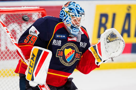 Djurgårdens målvakt Mantas Armalis släpper in 1-1