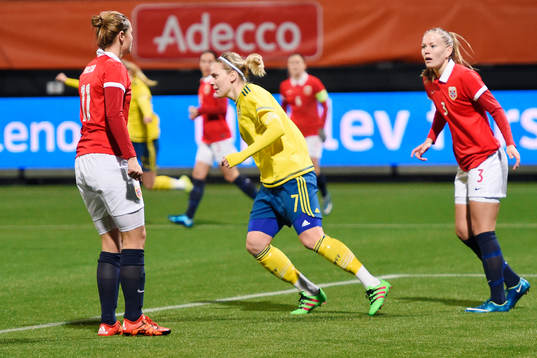 Sveriges Lisa Dahlkvist jublar