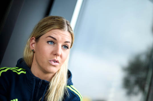 Sveriges Olivia Schough blir intervjuad