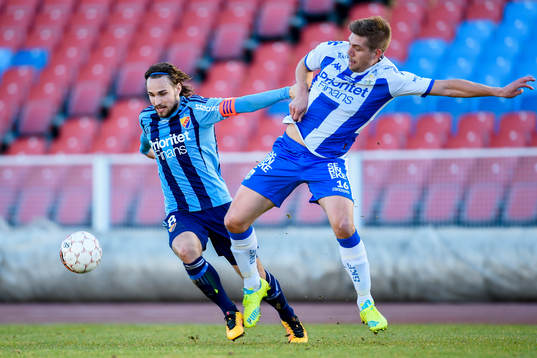 Djurgårdens Kevin Walker och IFK Göteborgs Mikael Boman