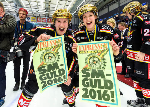 Luleås Emma Eliasson och Michelle Karvinen med Expressen