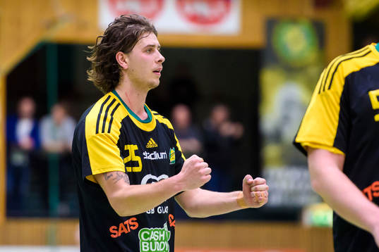 Sävehofs Olle Forsell-Schefvert jublar