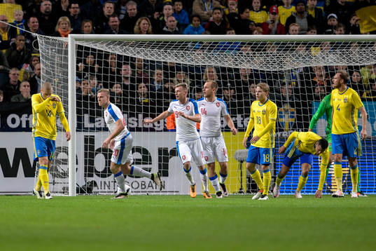 Tjeckiens Matej Vydra jublar