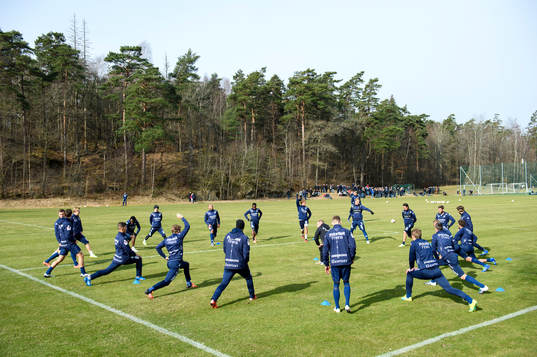 IFK Göteborgs spelare värmer upp