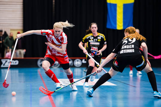 Pixbos Caroline Böcker och Endres Stina Ander