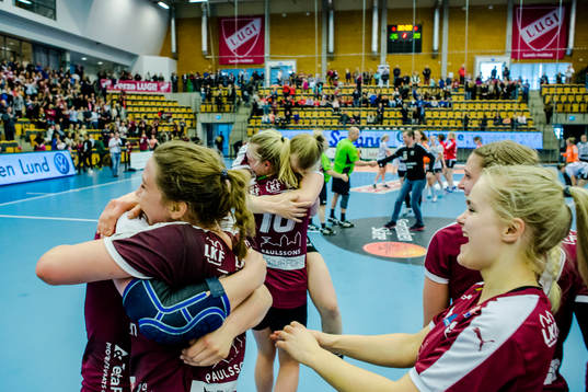 Lugis spelare jublar