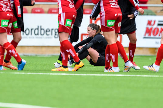 s Pauline Hammarlund deppar