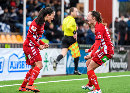 Piteås Tempest-Marie Norlin (v) jublar