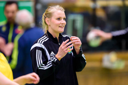 Sävehofs Ida Oden värmer upp innan semifinal 2 i