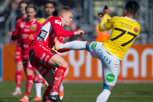 Elfsborgs Per Frick och Falkenbergs Kamal Mustafa (med