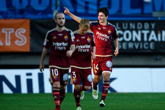 Djurgårdens Besard Sabovic jublar