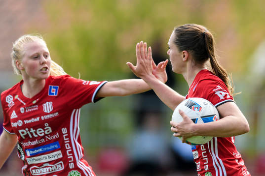 Bläddra bland fler bilder av Fotboll, Damallsvenskan, Piteå IF - Kvarnsvedens IF
