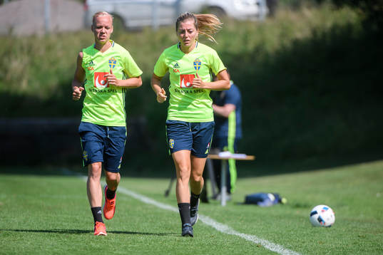 Caroline Seger och Linda Sembrant