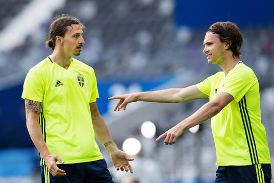 Zlatan Ibrahimovic och Albin Ekdal på Sveriges