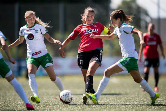 LB07s Anna Welin mot Hammarbys Catrhine Dahlström och