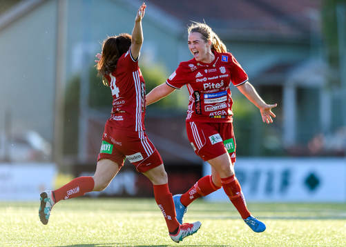 Piteås Irma Helin (h) jublar