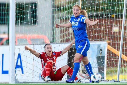 s Mimmi Larsson jublar