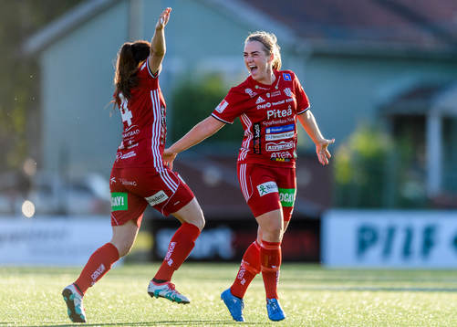 Piteås Irma Helin (h) jublar