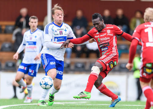 s Tetteh Komey och Luleå:s Emil Johansson