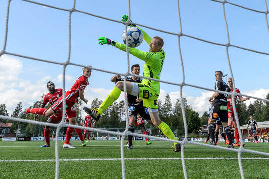 Bläddra bland fler bilder av Fotboll, Div 1 Norra, Piteå - Carlstad 