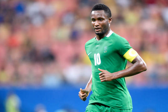 Nigerias John Obi Mikel i fotbollsmatchen mellan Nigeria