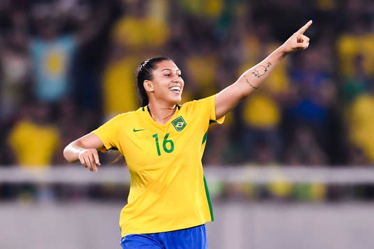 Brasiliens Beatriz jublar