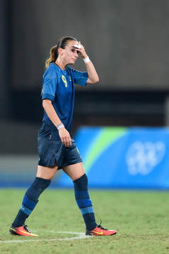 Sveriges Kosovare Asllani deppar i fotbollsmatchen mellan